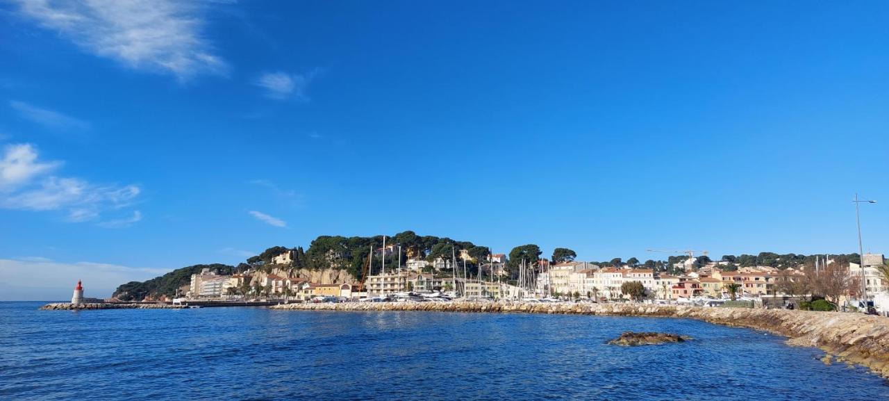 Grand T3 Lumineux Spacieux Propre, Tout Confort, Parking, Ascenseur, Emplacement Central Unique, Port-Commerces-Mer Et Plages A Pied, Location Du Samedi Au Samedi Sanary-sur-Mer Luaran gambar