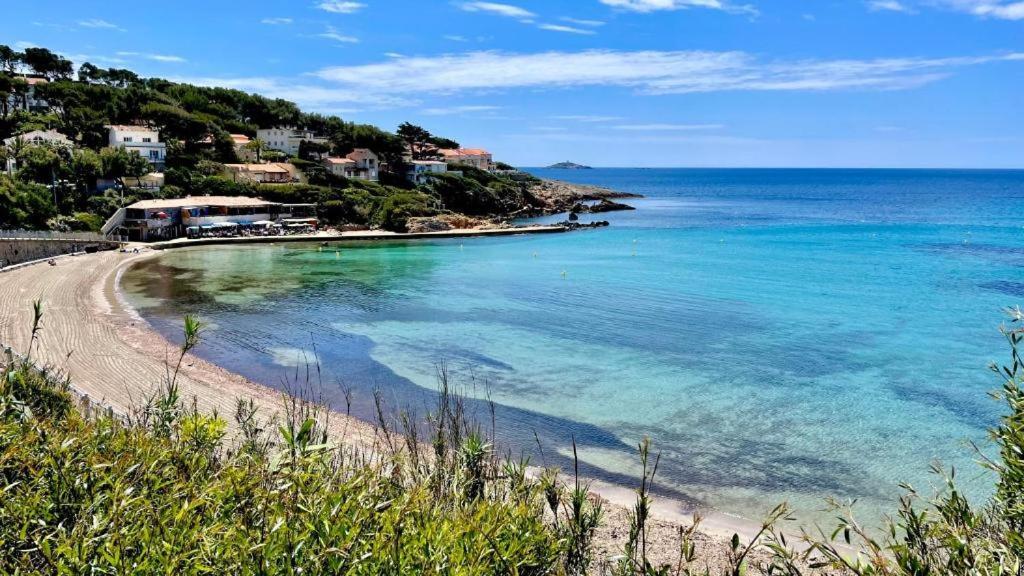 Grand T3 Lumineux Spacieux Propre, Tout Confort, Parking, Ascenseur, Emplacement Central Unique, Port-Commerces-Mer Et Plages A Pied, Location Du Samedi Au Samedi Sanary-sur-Mer Luaran gambar